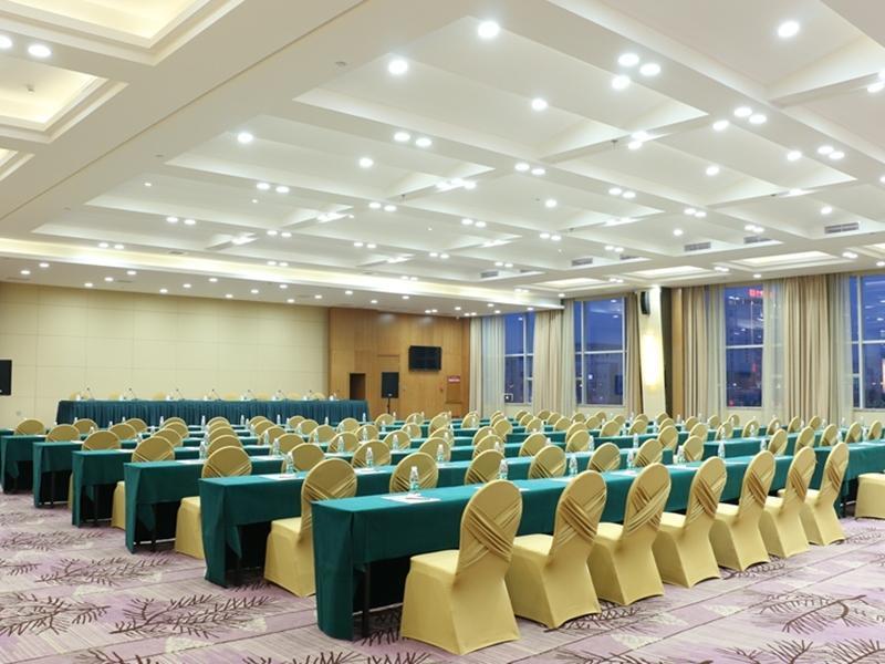The Grand Plaza Hotel Csian Kültér fotó