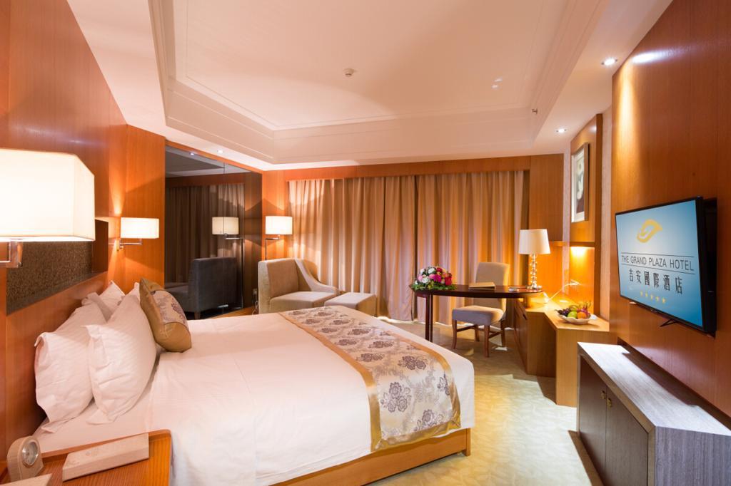 The Grand Plaza Hotel Csian Kültér fotó