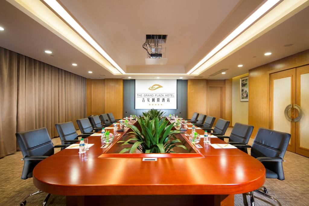 The Grand Plaza Hotel Csian Kültér fotó