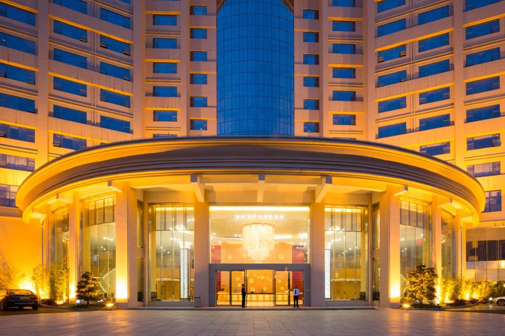 The Grand Plaza Hotel Csian Kültér fotó